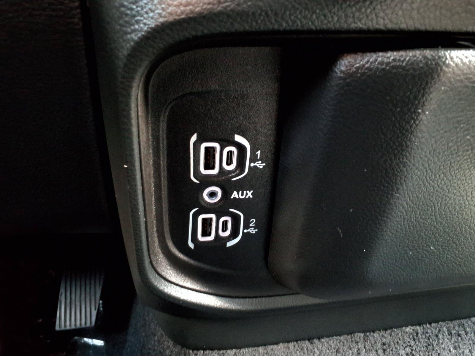 Used 2025 RAM 1500 Warlock AWD/4WD image 11