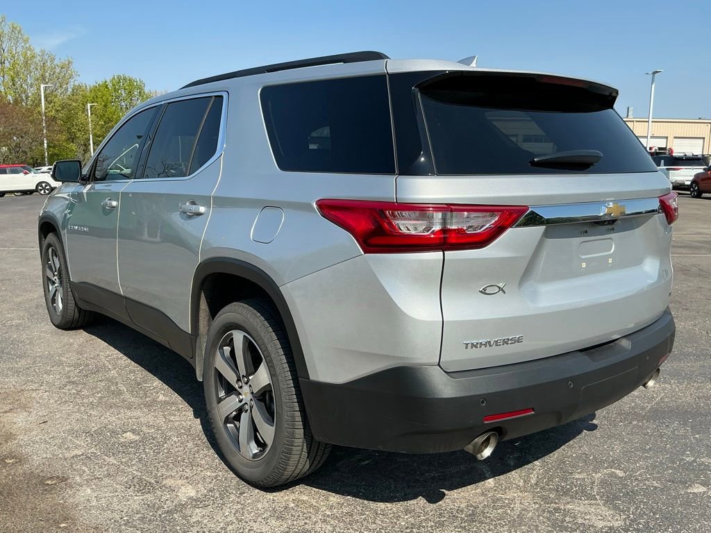 Used 2020 Chevrolet Traverse LT w/ LT Premium Package image 5