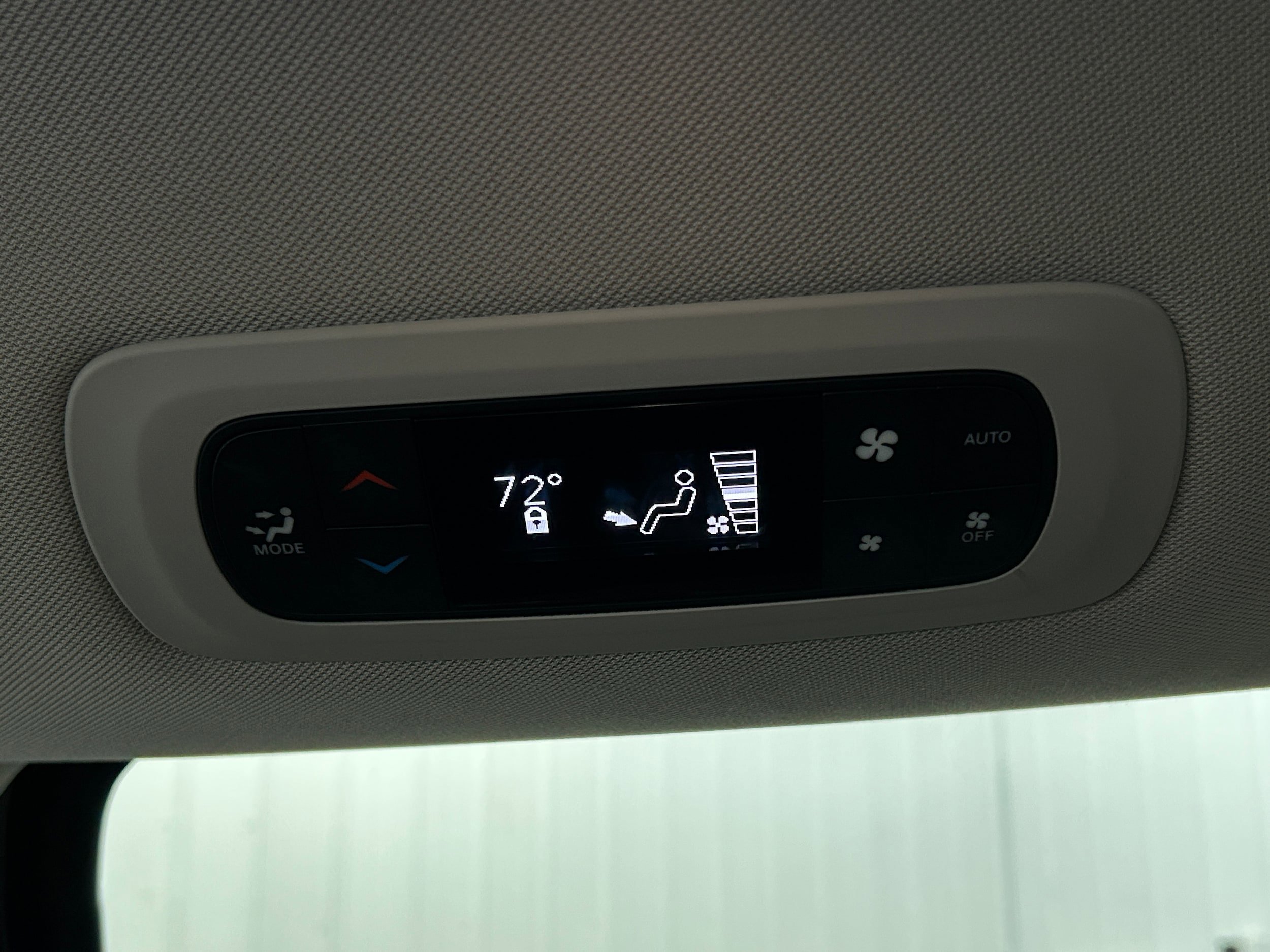 Used 2022 Chrysler Pacifica Touring-L FWD image 29