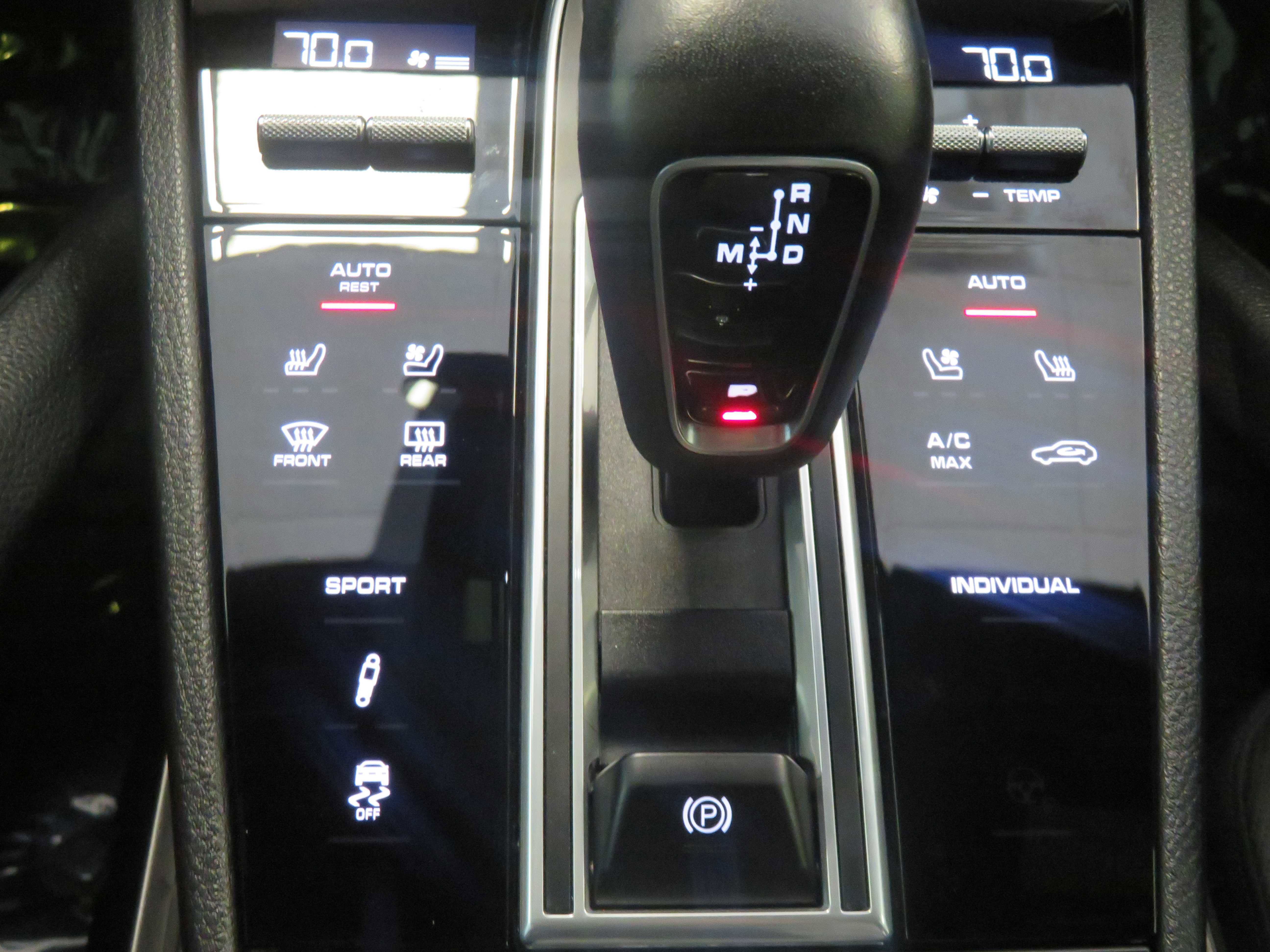 Used 2020 Porsche Cayenne S image 43