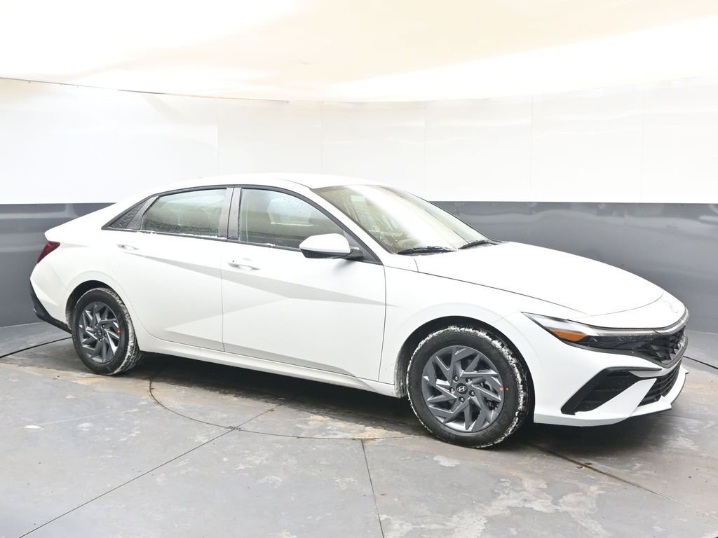 New 2026 Hyundai Elantra Blue image 7