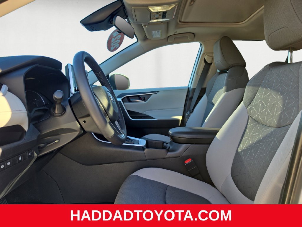 Used 2024 Toyota RAV4 XLE w/ Convenience Package AWD/4WD image 10