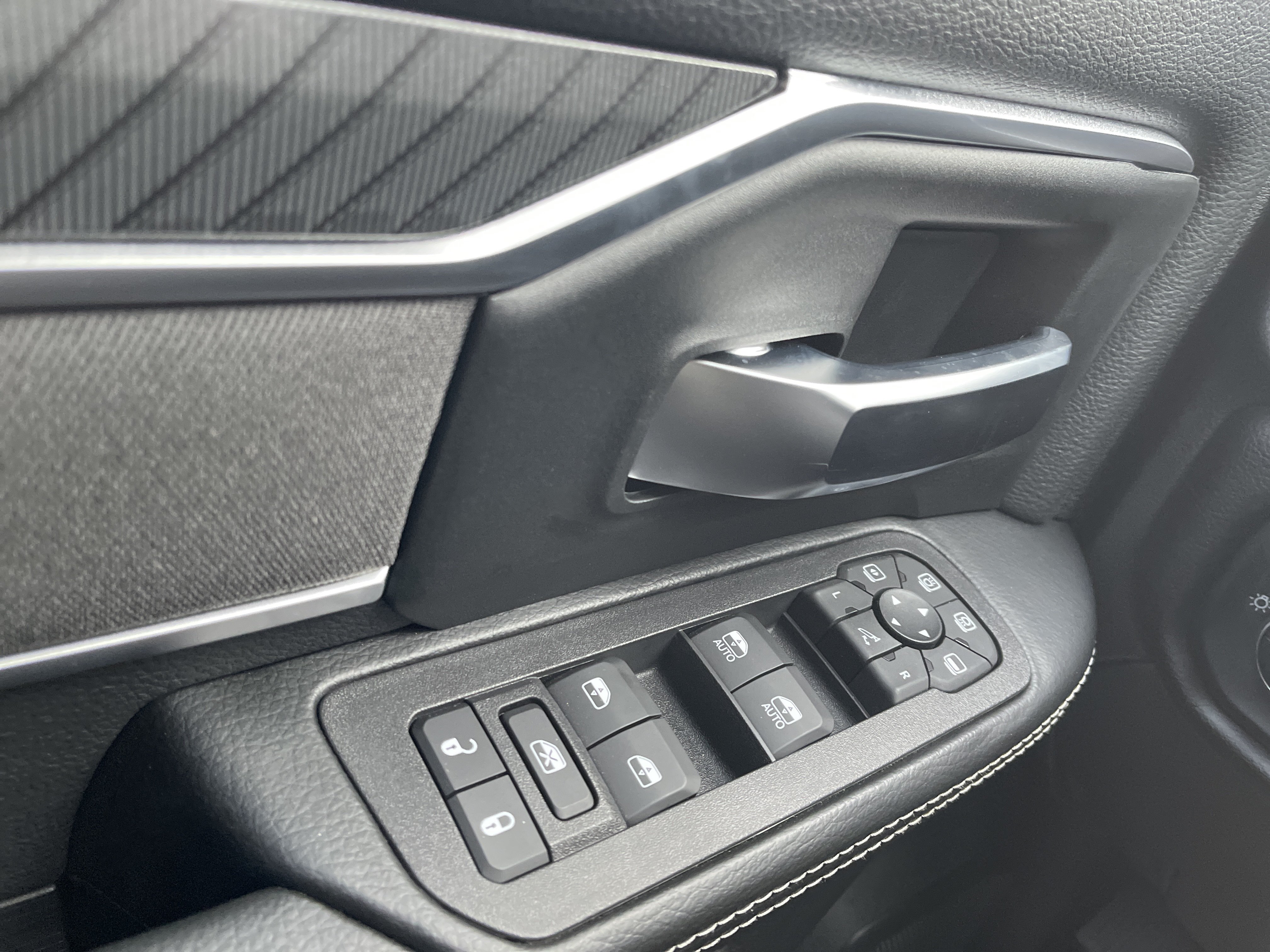 New 2025 RAM 2500 Lone Star AWD/4WD image 22