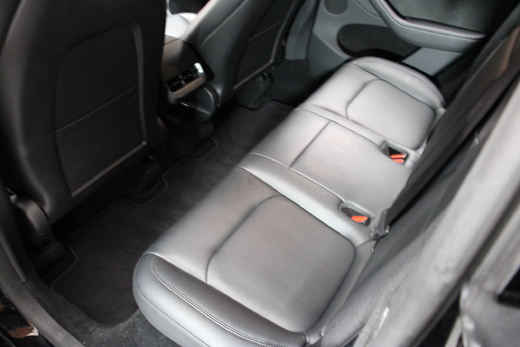 Used 2023 Tesla Model Y Long Range AWD/4WD image 10