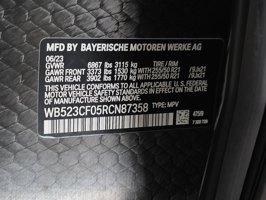 Used 2024 BMW iX xDrive50 w/ Sport Package AWD/4WD image 34