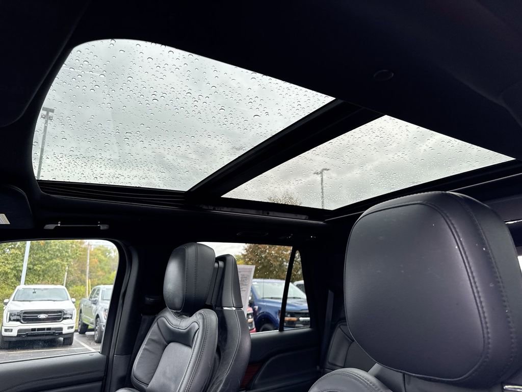 Used 2023 Lincoln Navigator Reserve AWD/4WD image 19