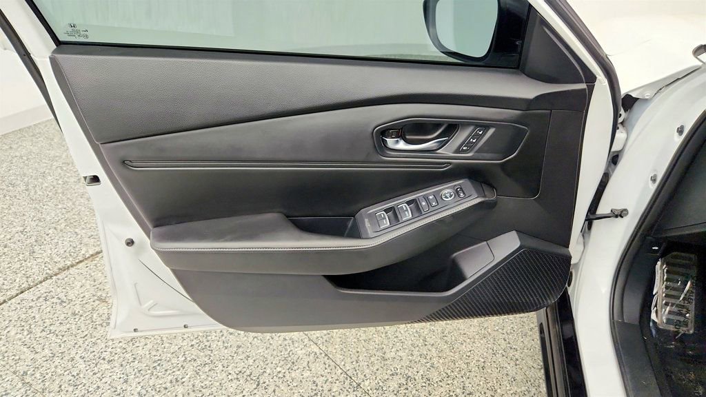 Used 2023 Honda Accord Sport image 11