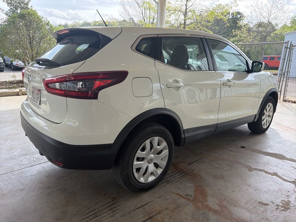 Used 2020 Nissan Rogue Sport S image 3