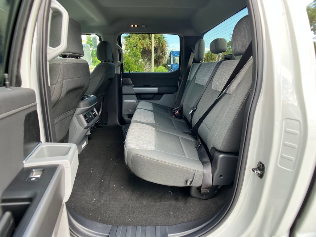 New 2026 Ford F250 XLT w/ XLT Premium Package AWD/4WD image 30