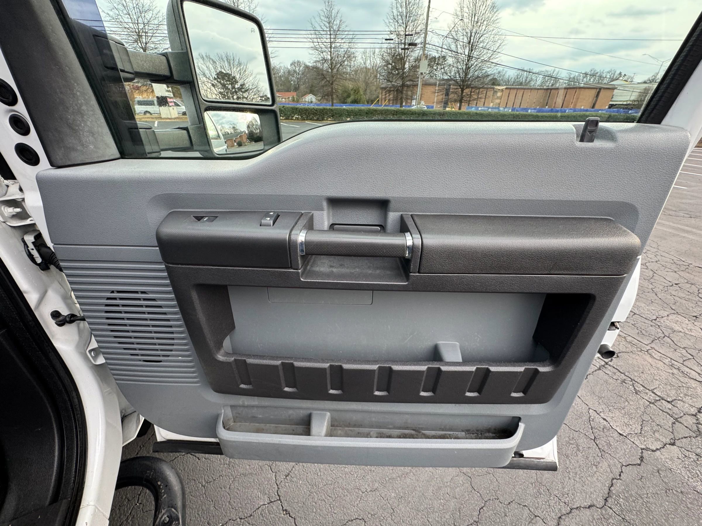 Used 2016 Ford F450 XL w/ Power Equipment Group image 24