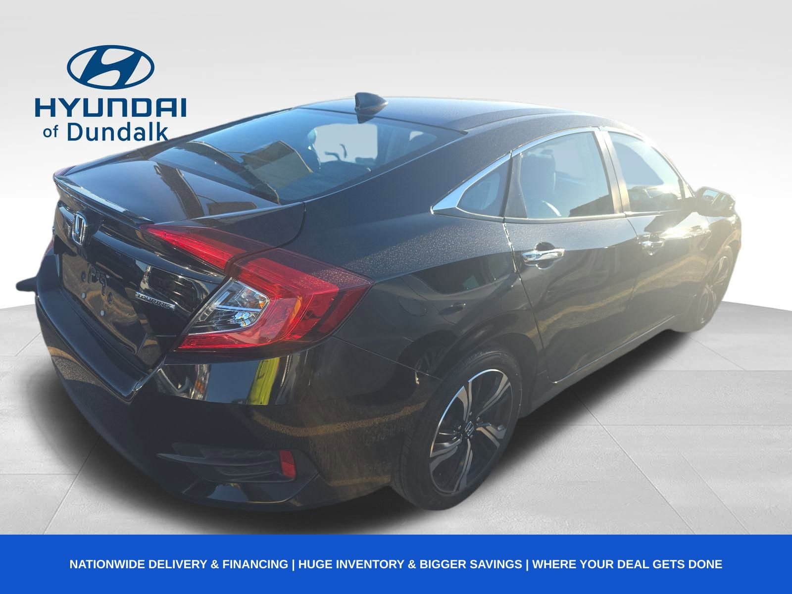 Used 2017 Honda Civic Touring image 3