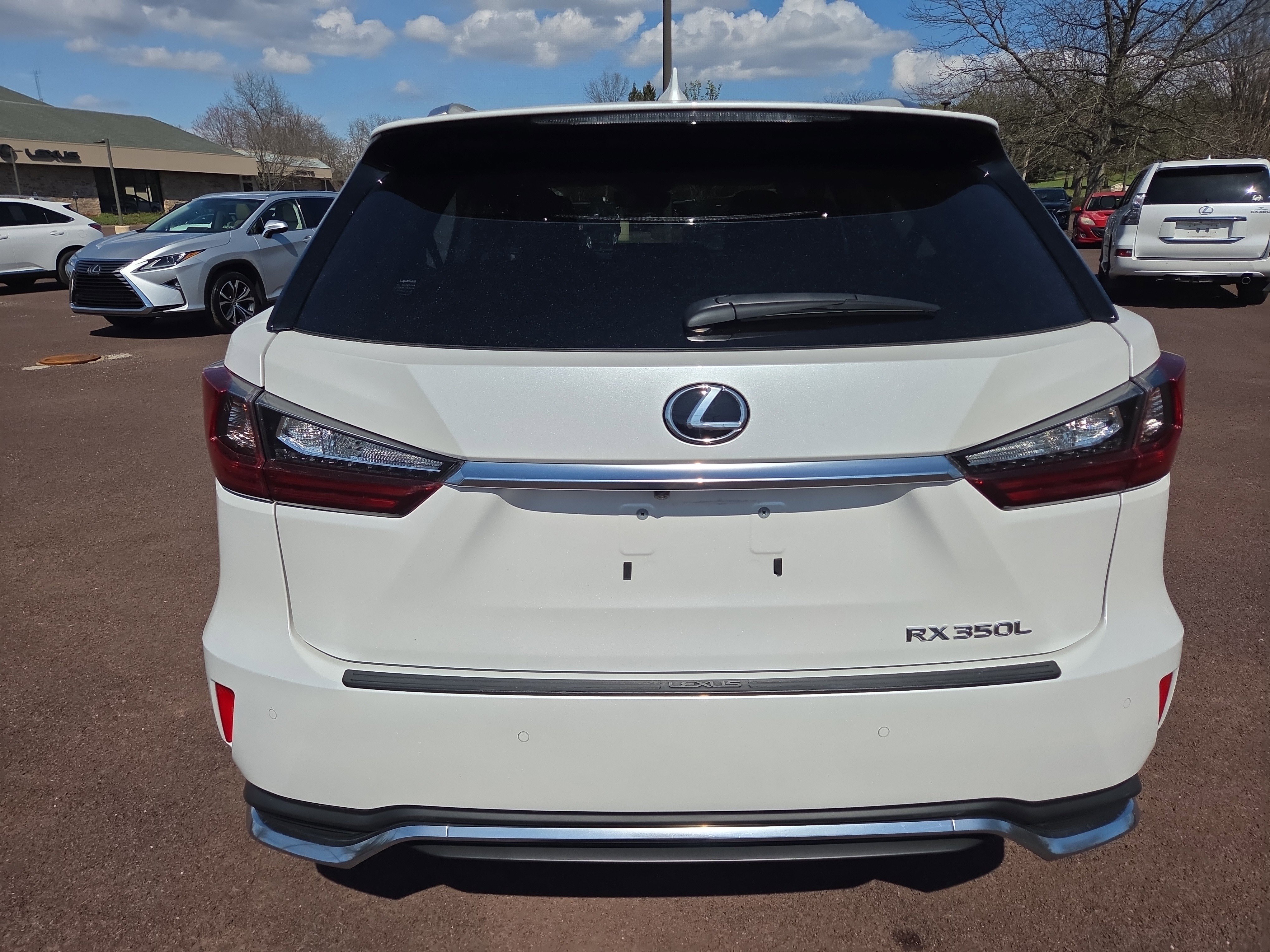 Certified 2022 Lexus RX 350L Premium w/ Premium Package image 4
