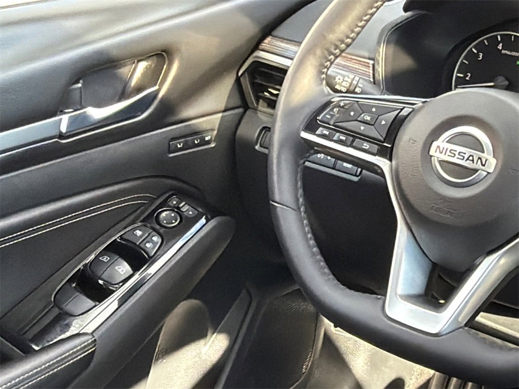 Used 2021 Nissan Altima 2.5 Platinum image 19