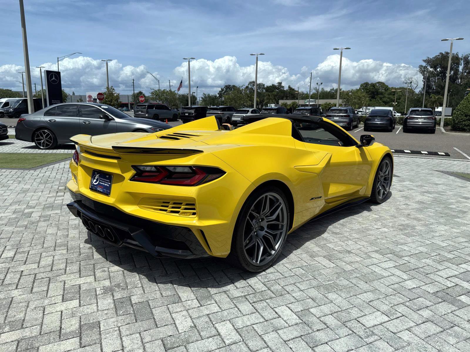 Used 2025 Chevrolet Corvette Z06 RWD image 4