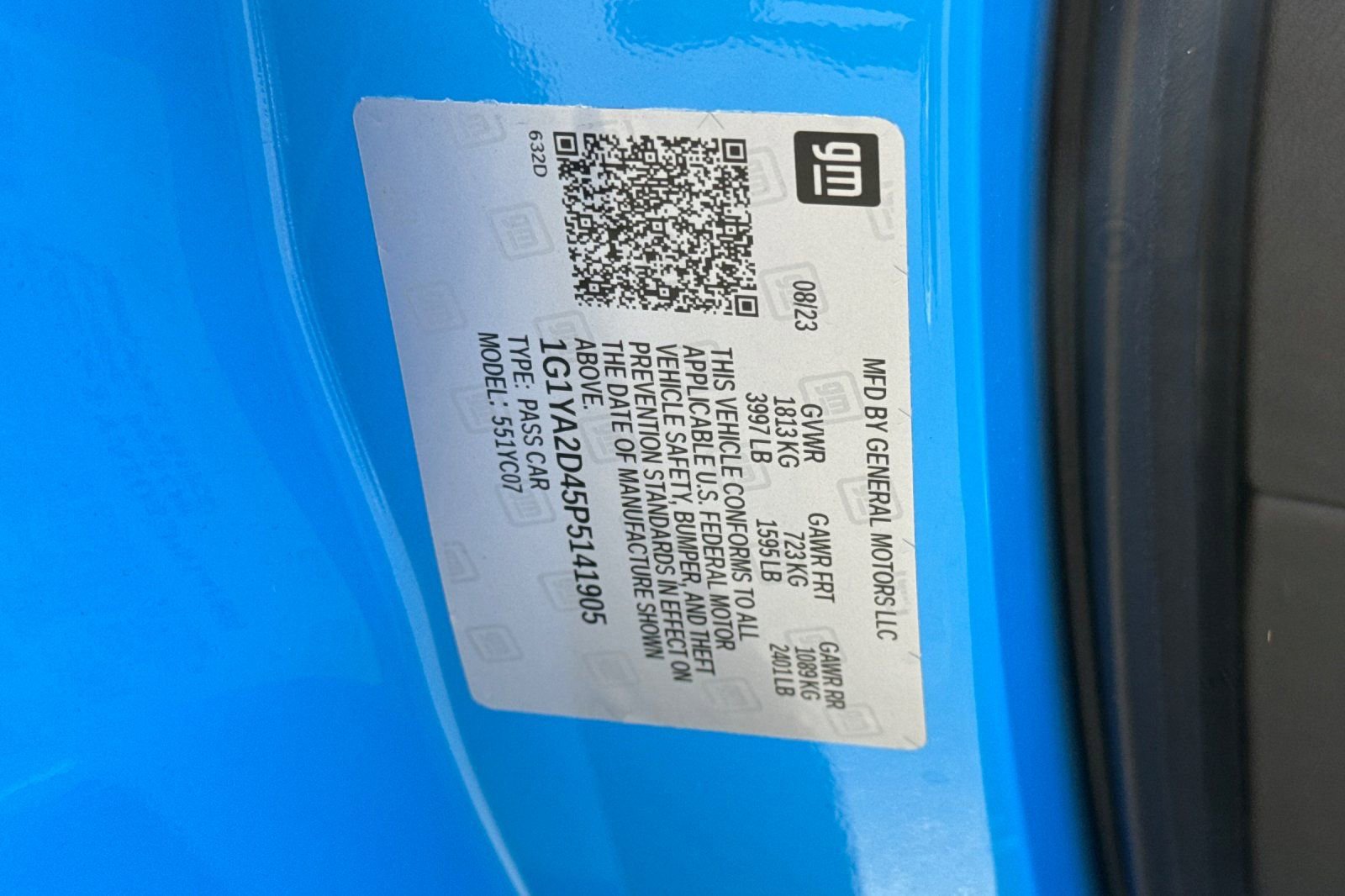 Used 2023 Chevrolet Corvette Stingray Coupe w/ Engine Appearance Package image 32