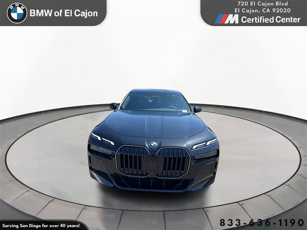 New 2026 BMW 750e xDrive image 3