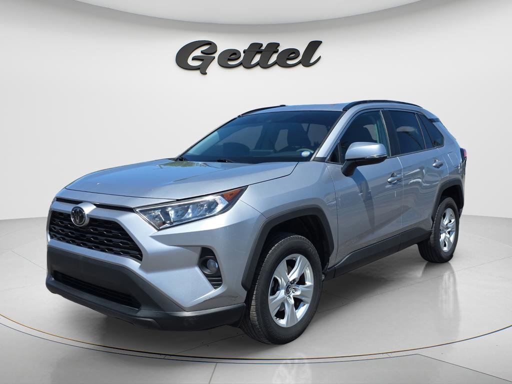 Used 2019 Toyota RAV4 XLE w/ Convenience Package image 1