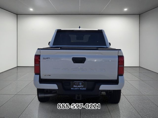 Used 2025 Toyota Tacoma SR5 AWD/4WD image 4