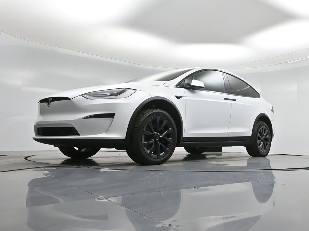 Used 2022 Tesla Model X image 40