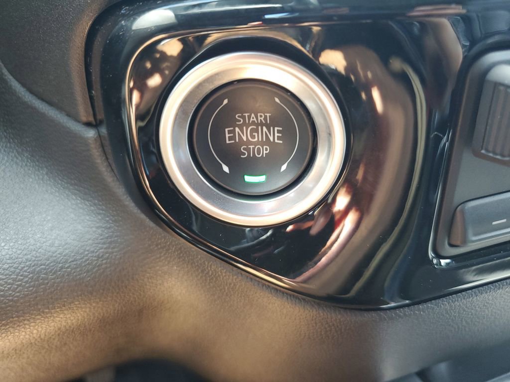 Used 2025 GMC Sierra 3500 SLT w/ SLT Premium Package AWD/4WD image 26