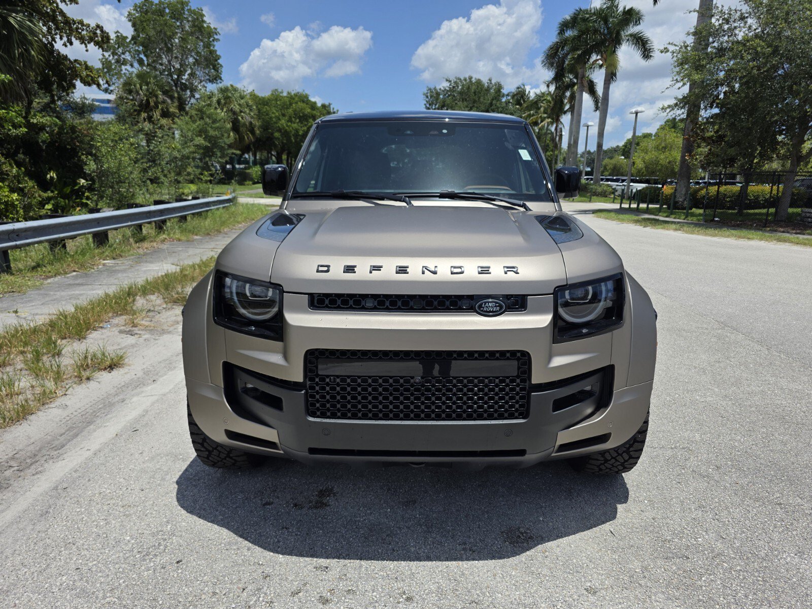 New 2026 Land Rover Defender 110 OCTA AWD/4WD image 8