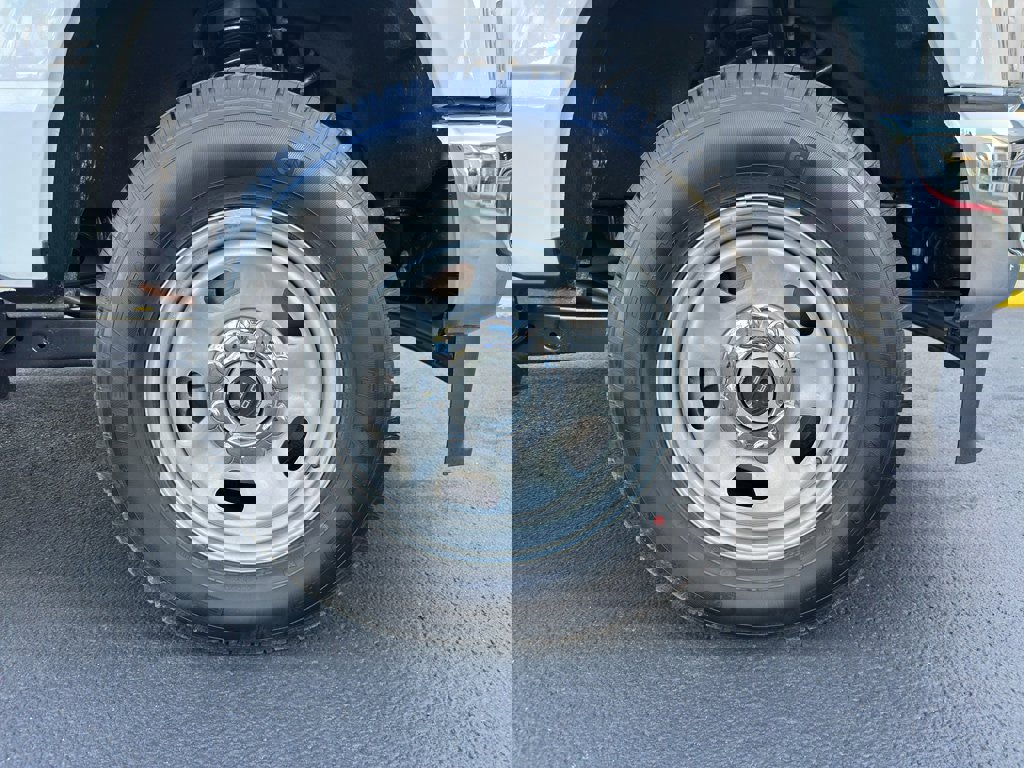 New 2025 Ford F350 XL w/ XL Chrome Package image 6