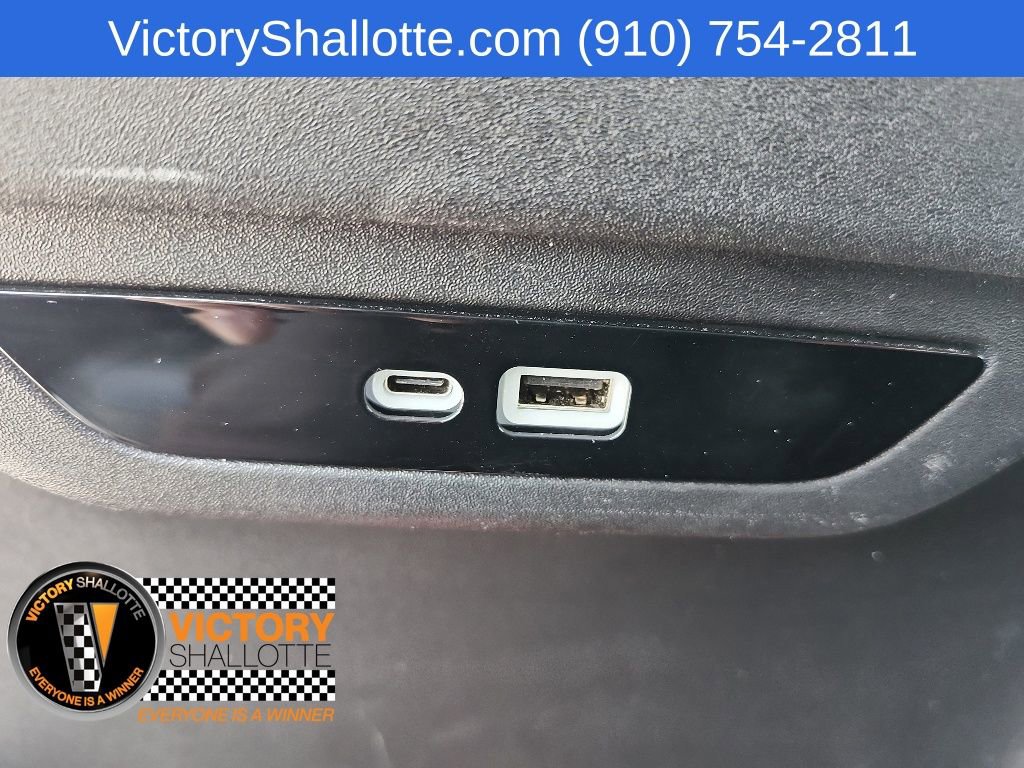 Certified 2024 Chrysler Pacifica Touring-L FWD image 5