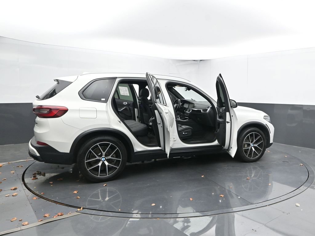 Used 2019 BMW X5 xDrive40i w/ Convenience Package image 54