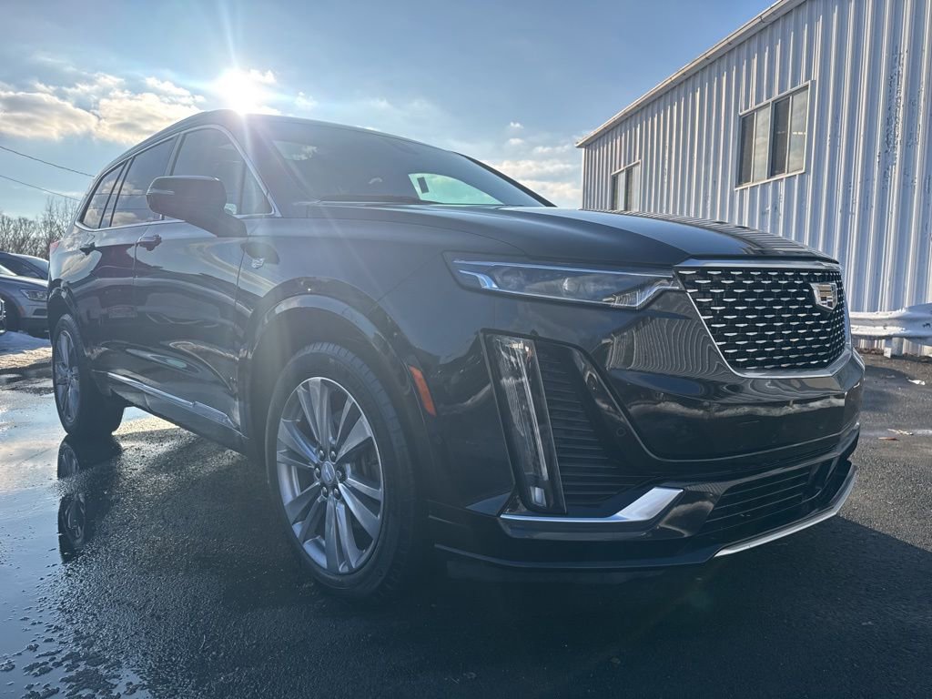 Used 2020 Cadillac XT6 Premium Luxury w/ Platinum Package image 3