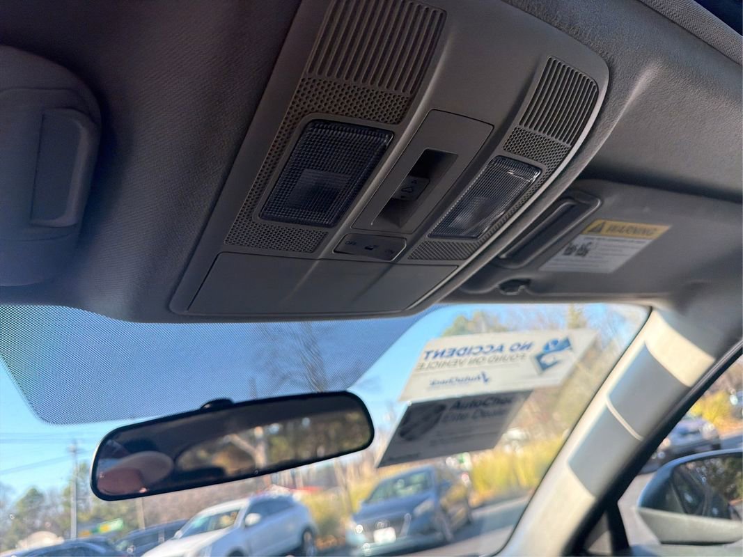 Used 2014 MAZDA MAZDA3 i Grand Touring image 17