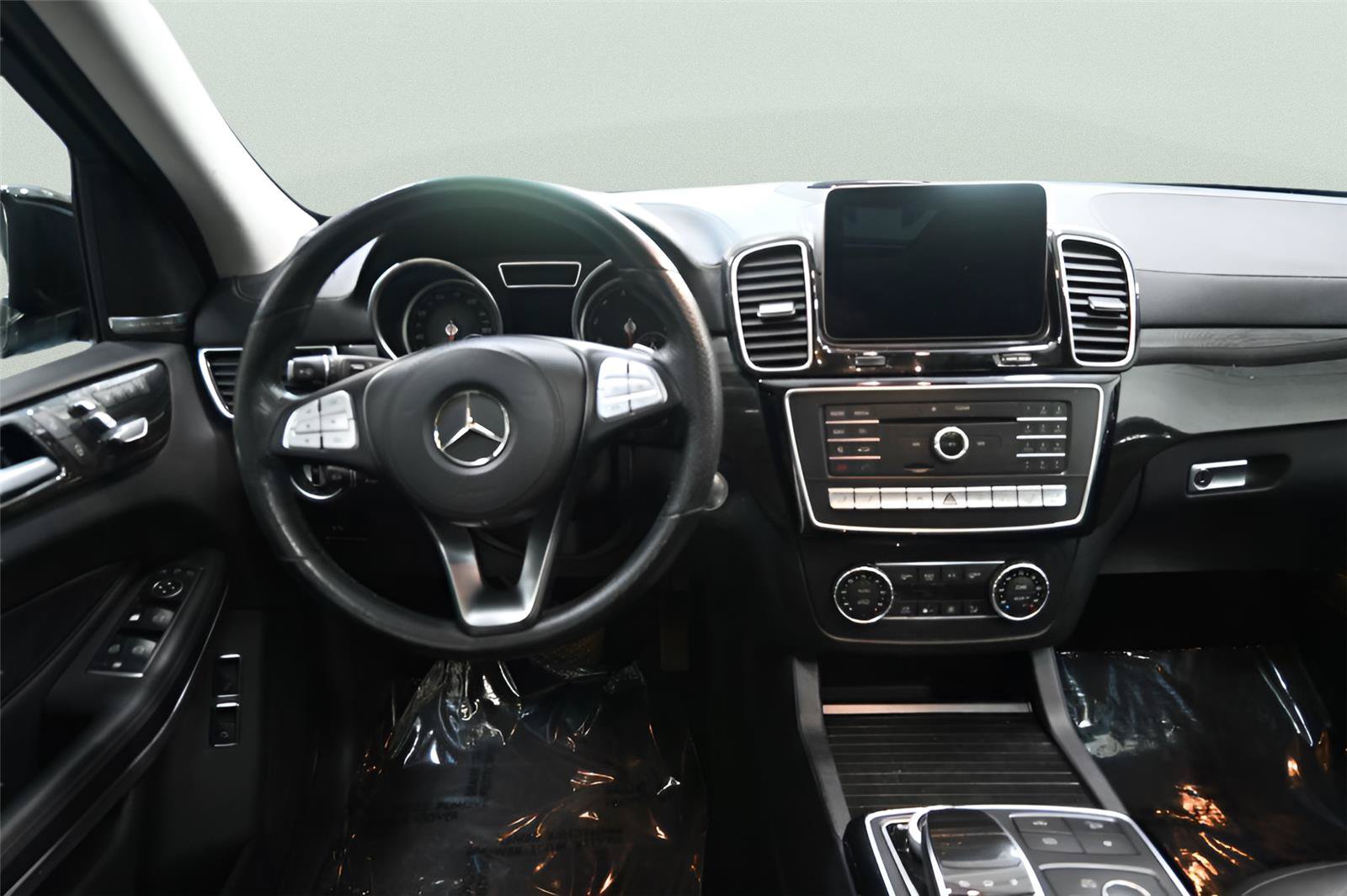 Used 2017 Mercedes-Benz GLS 550 4MATIC image 11