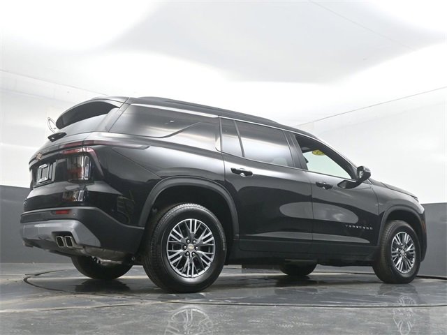 Used 2025 Chevrolet Traverse LT image 34