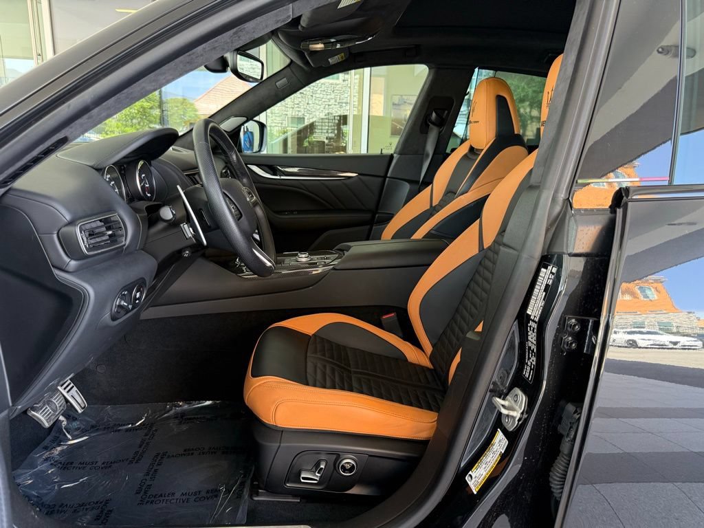 Certified 2024 Maserati Levante Trofeo AWD/4WD image 12