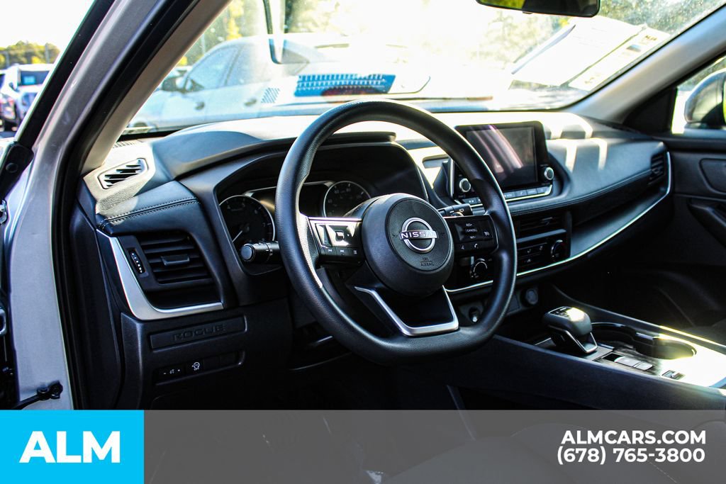 Used 2024 Nissan Rogue S FWD image 29