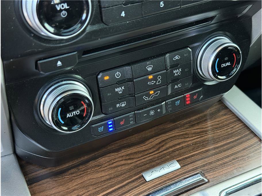 Used 2017 Ford F150 Lariat w/ Equipment Group 502A Luxury image 24