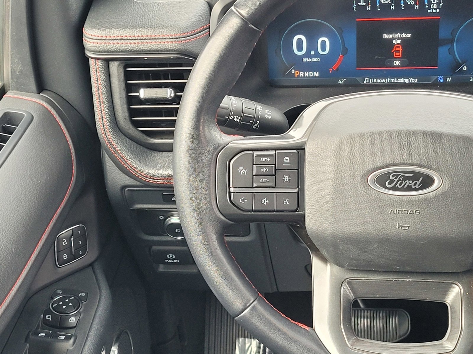 Used 2022 Ford Expedition Max Limited image 13