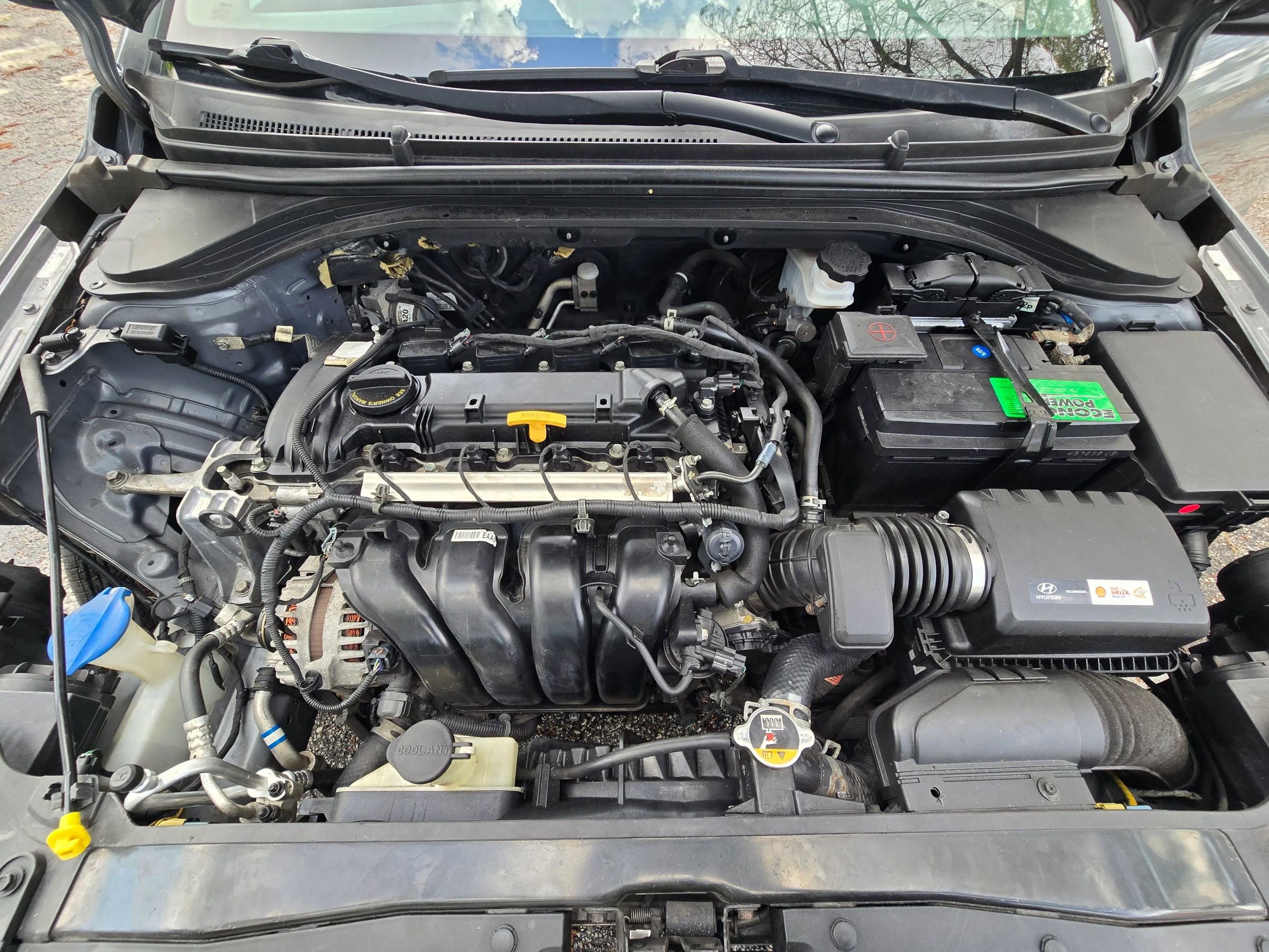 Used 2017 Hyundai Elantra SE image 28