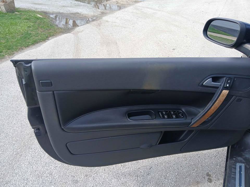 Used 2008 Volvo C70 T5 FWD image 14