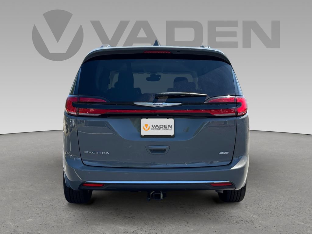 Used 2023 Chrysler Pacifica Touring-L FWD image 23