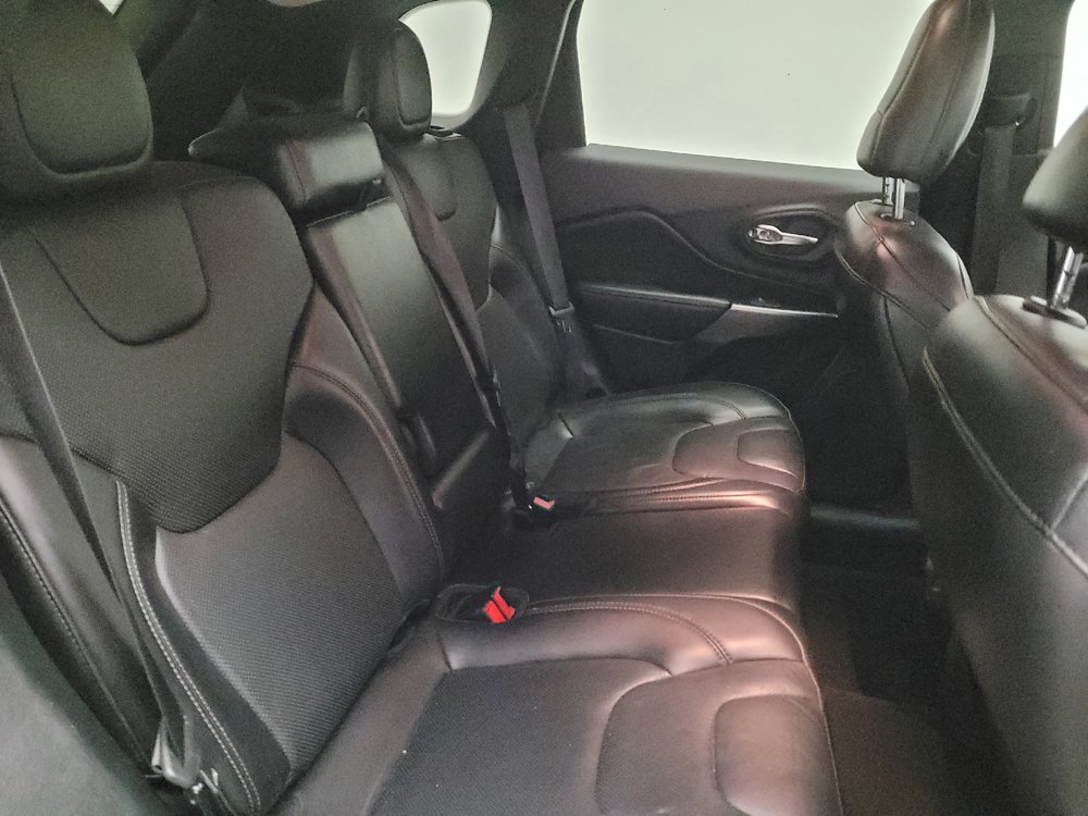 Used 2020 Jeep Cherokee Limited FWD image 19