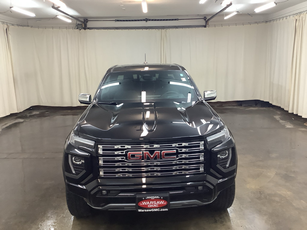 Used 2024 GMC Canyon Denali AWD/4WD image 2