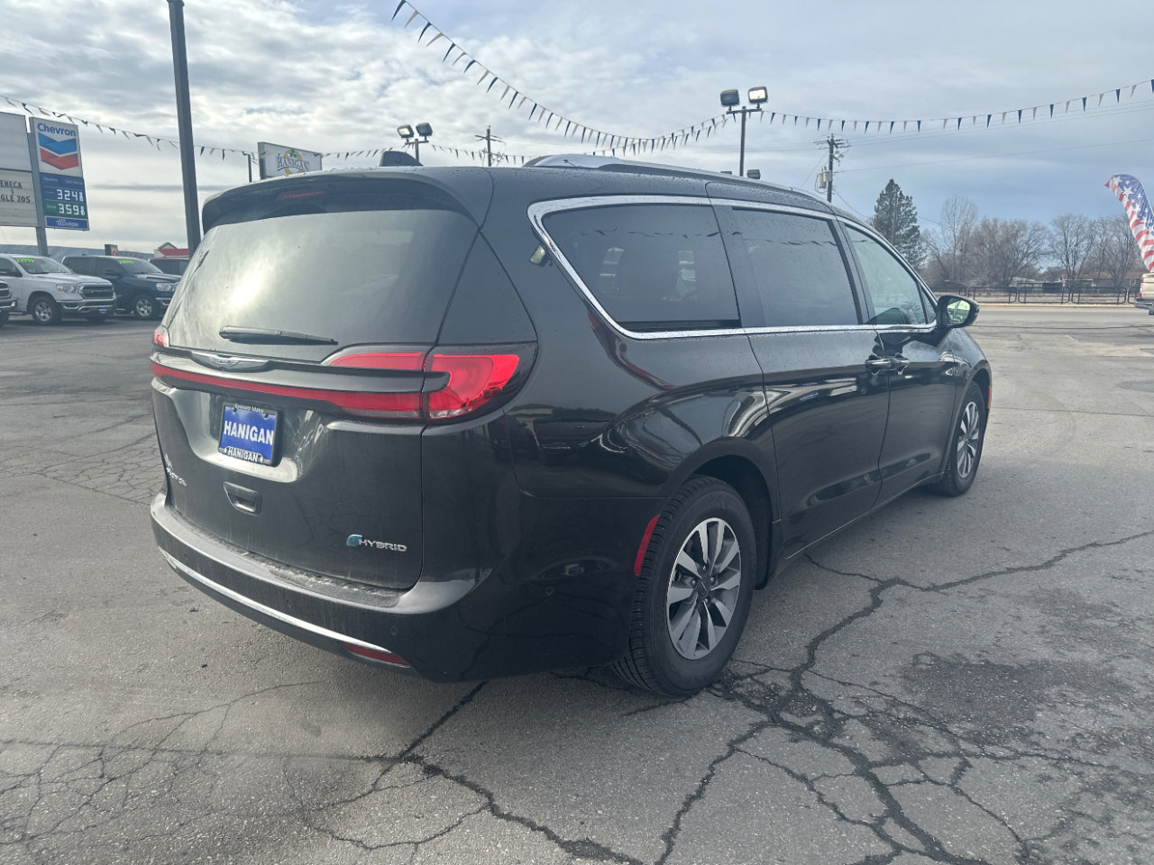Used 2021 Chrysler Pacifica Touring-L image 5
