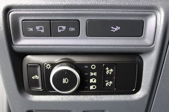 Used 2023 Ford F150 Lariat w/ FX4 Off-Road Package AWD/4WD image 18