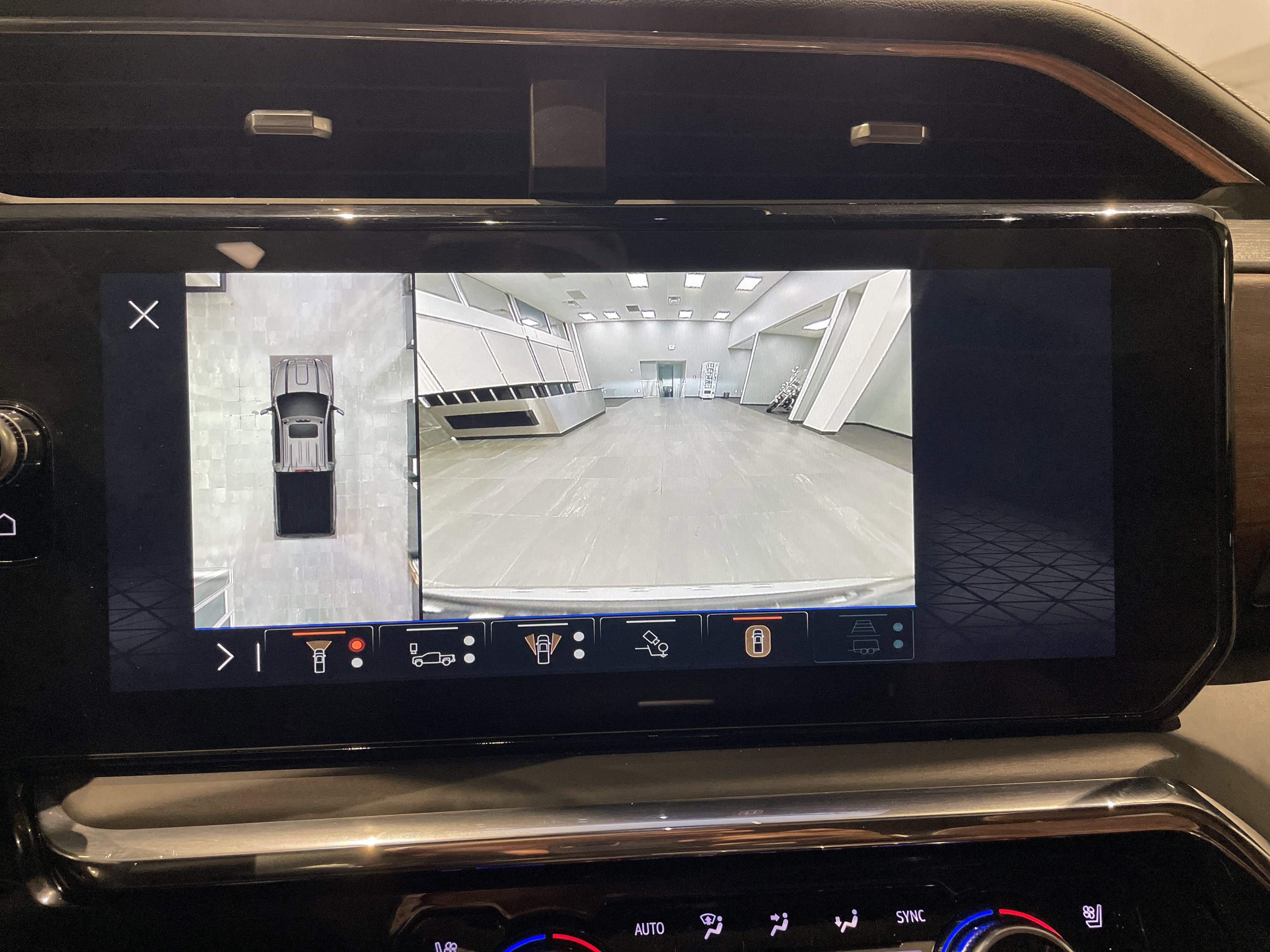 Used 2025 GMC Sierra 2500 Denali Ultimate image 29