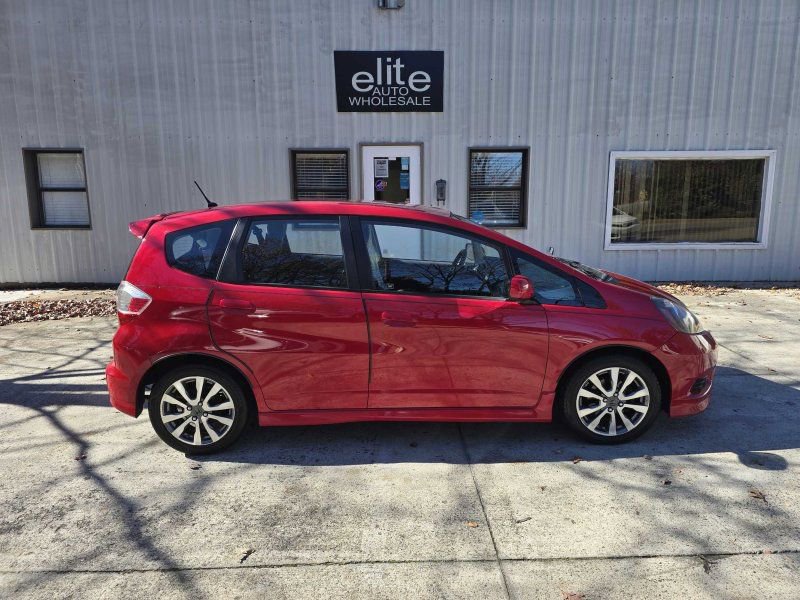 Used 2013 Honda Fit Sport image 6