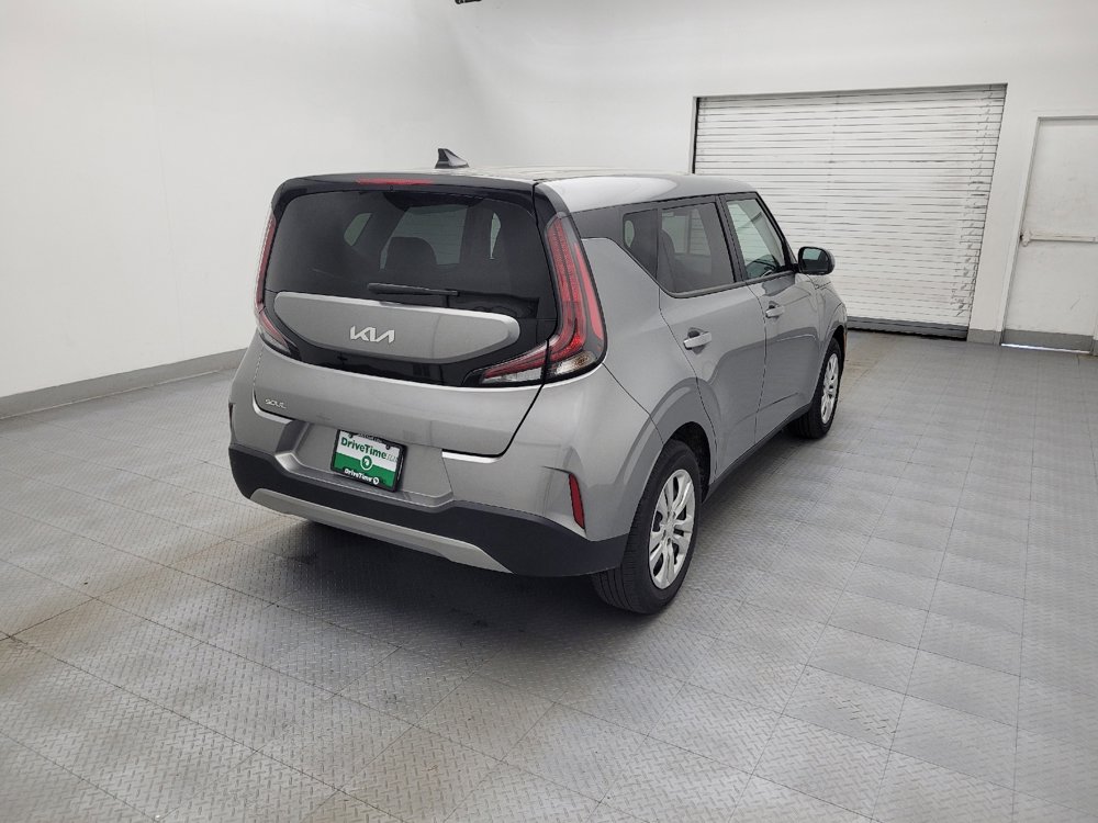 Used 2024 Kia Soul LX image 9