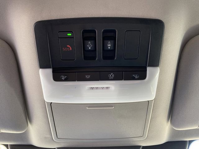 Used 2024 Nissan Pathfinder Platinum image 28