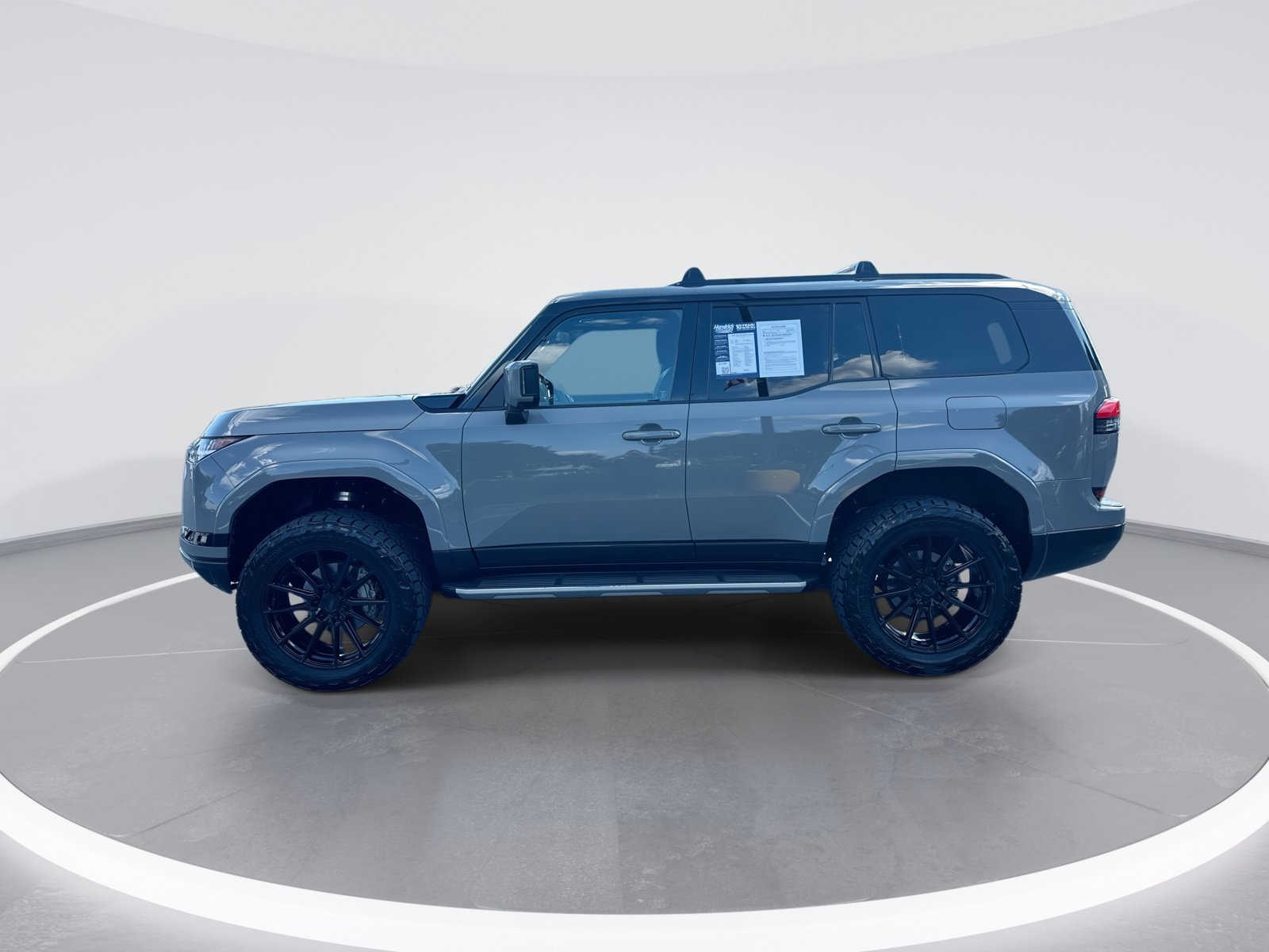 Used 2024 Lexus GX 550 w/ Cold Area Package AWD/4WD image 6