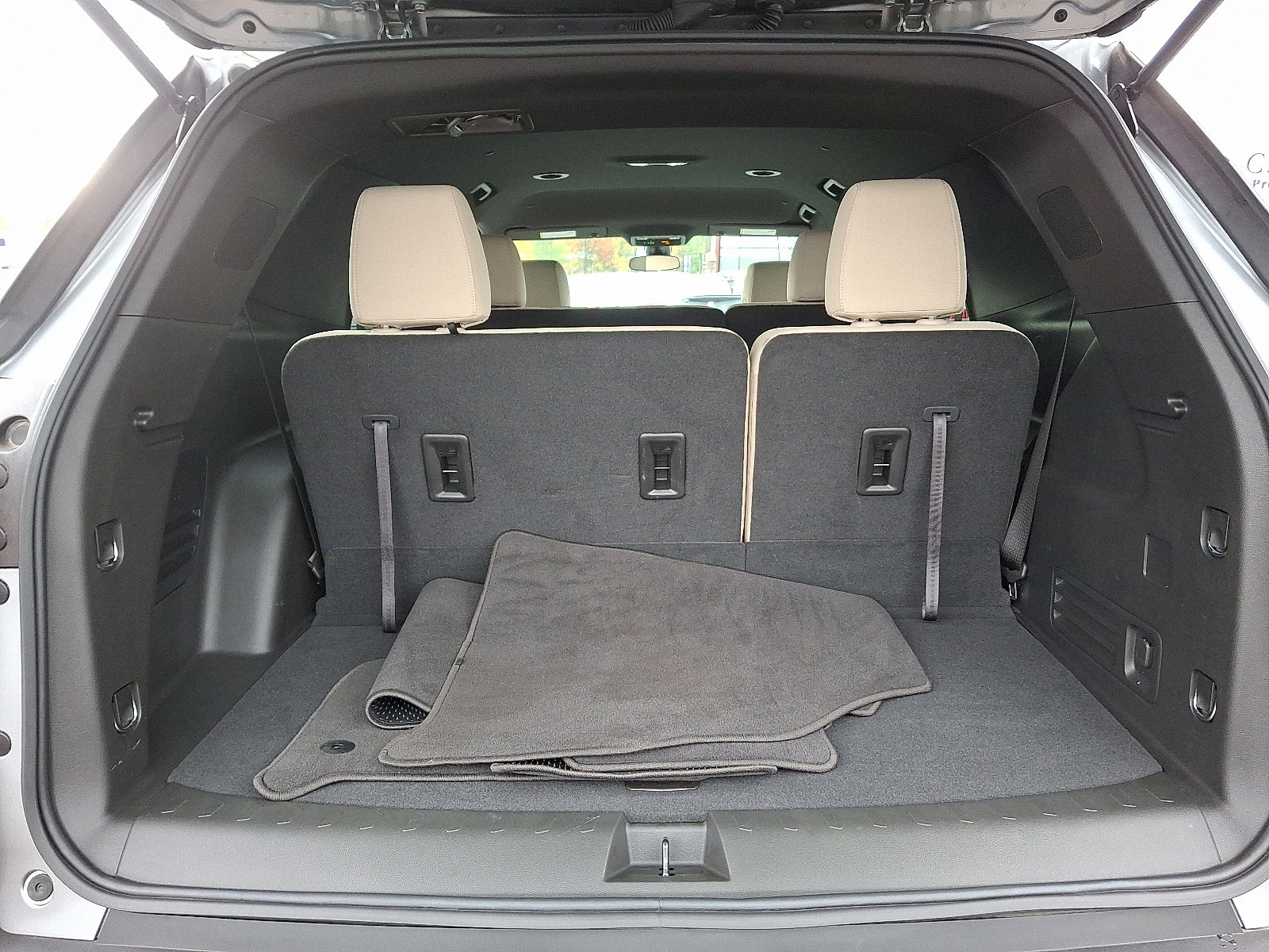 Used 2024 Chevrolet Traverse LS w/ Safety Package image 30