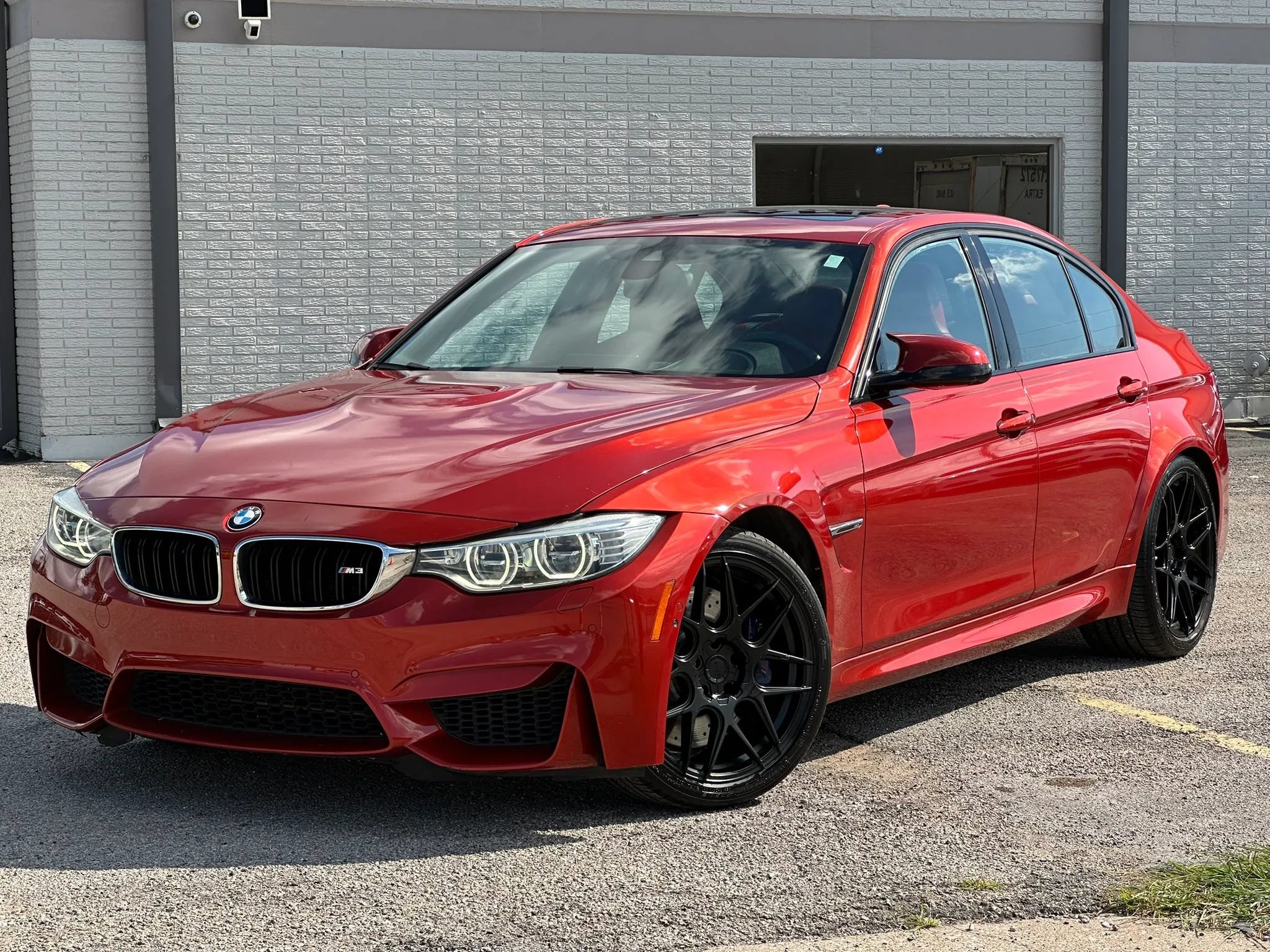 Used 2016 BMW M3 RWD image 2